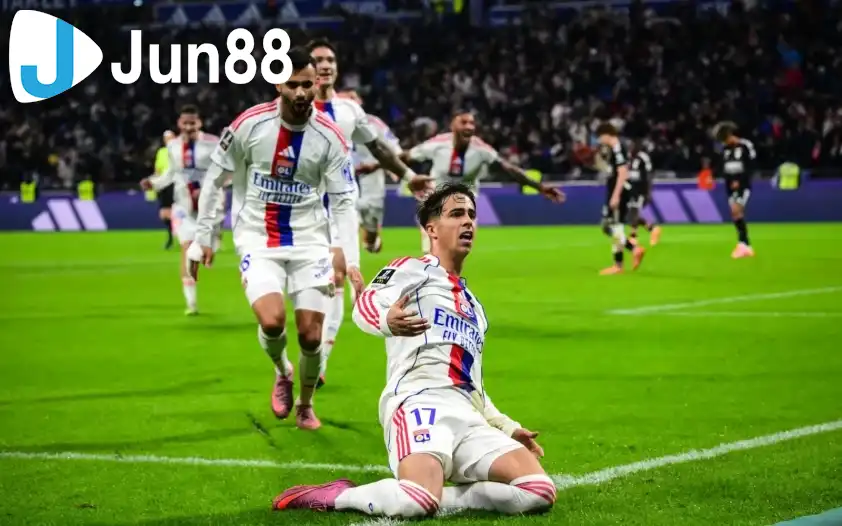 Với phong độ và trình độ cao hơn, Lyon được dự đoán sẽ chiến thắng.